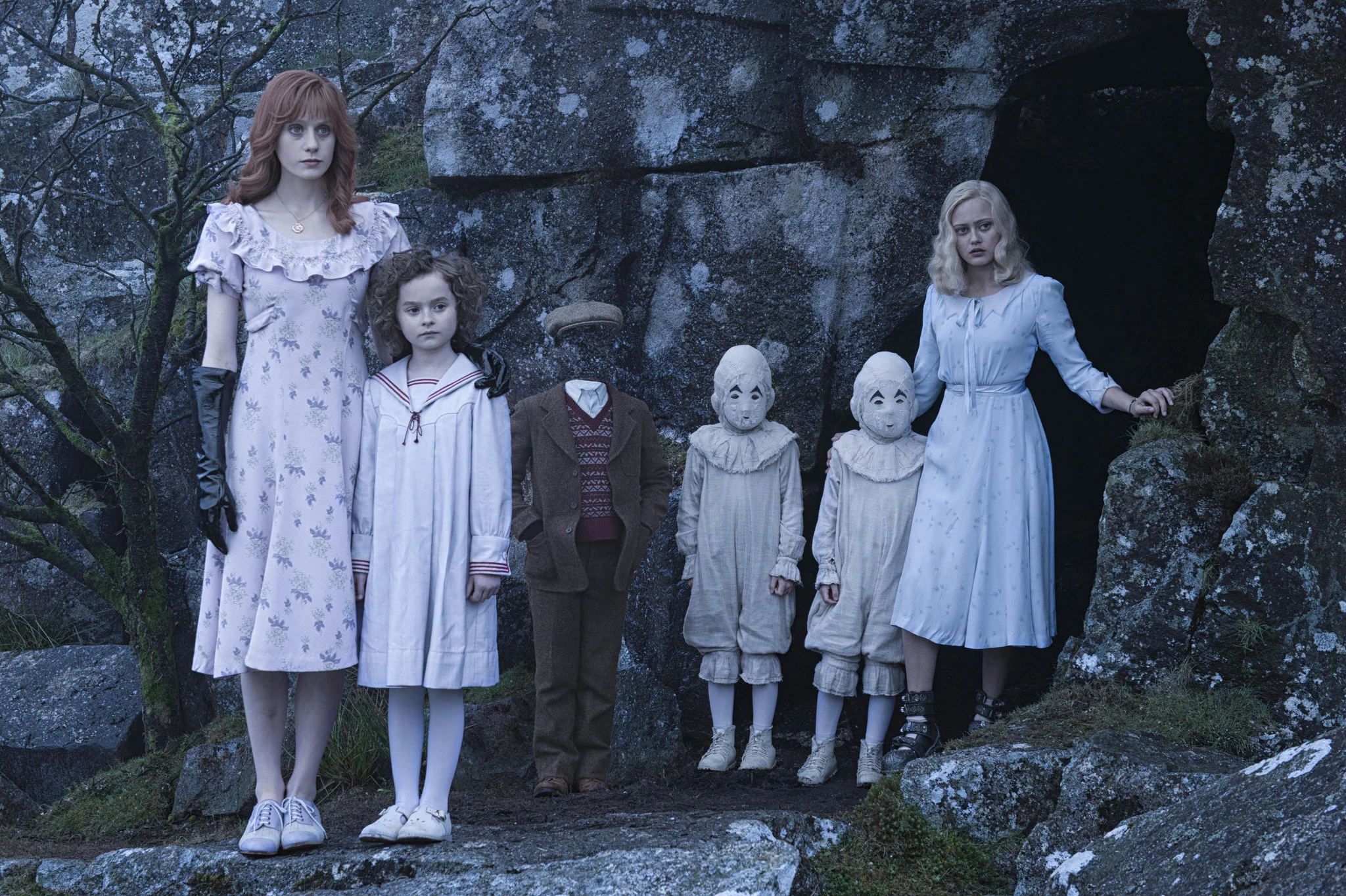 Phim Mái Ấm Lạ Kỳ Của Cô Peregrine - Miss Peregrine's Home for Peculiar Children